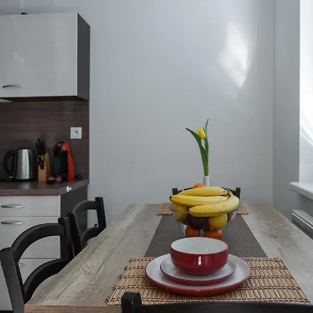 Sgl Liptovska With Free Parking Apartamento *