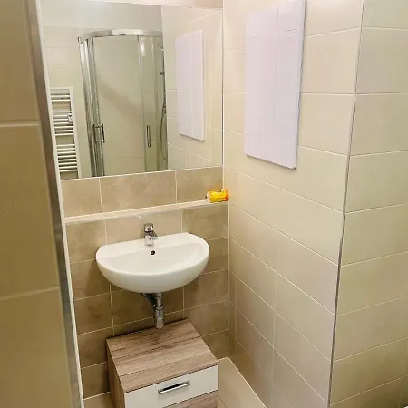 Sgl Liptovska With Free Parking Trenčín