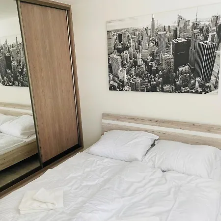 Sgl Liptovska With Free Parking Apartment Trencin