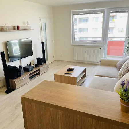 Apartment Sgl Liptovska With Free Parking Trencin