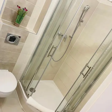 Apartamento Sgl Liptovska With Free Parking Trenčín